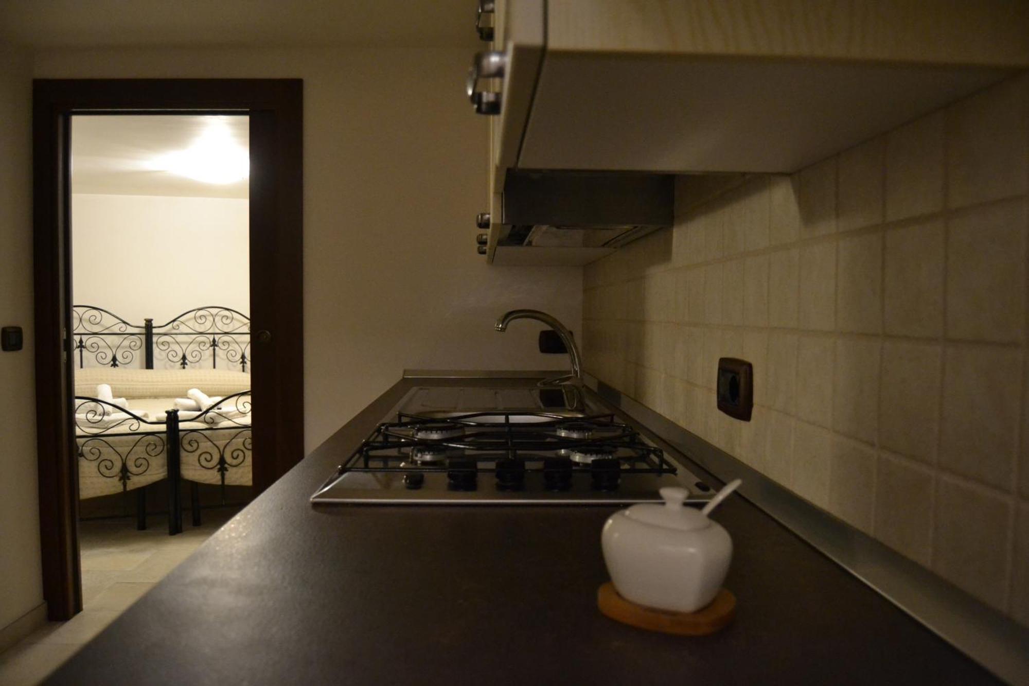 Al Borgo Antico Ristorante E B&B Crispiano Exteriör bild