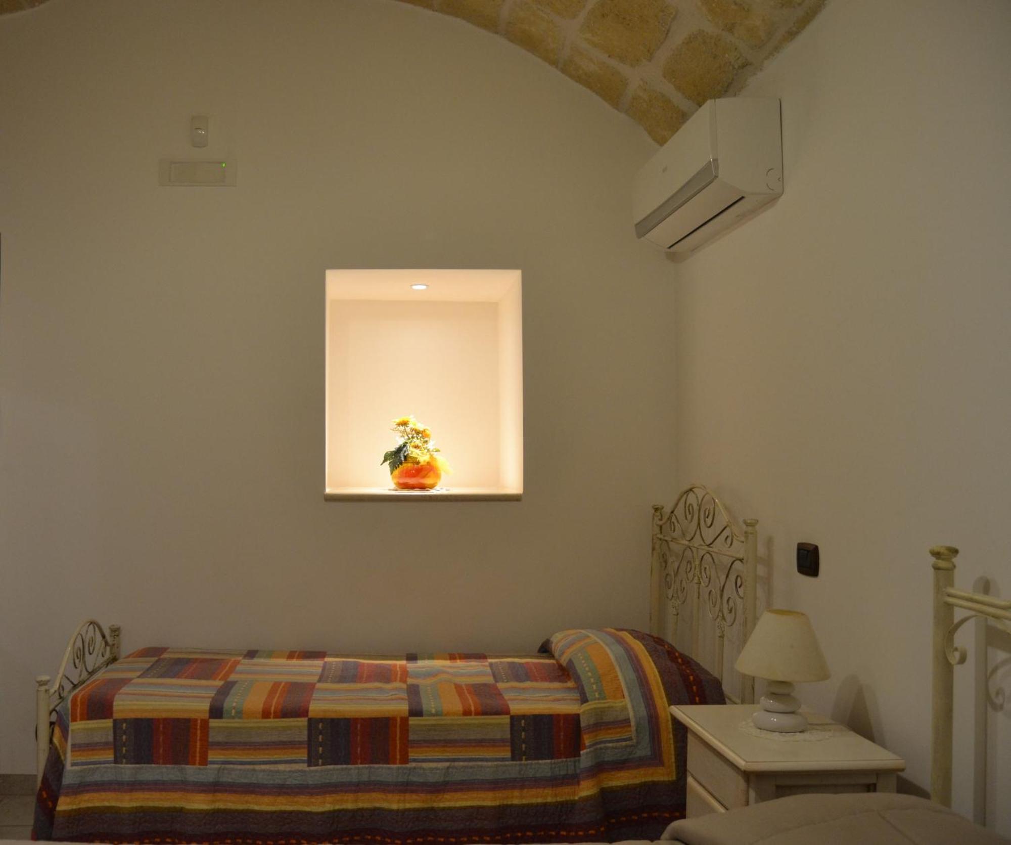 Al Borgo Antico Ristorante E B&B Crispiano Exteriör bild