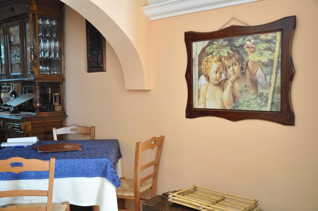 Al Borgo Antico Ristorante E B&B Crispiano Exteriör bild