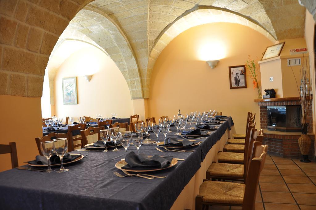Al Borgo Antico Ristorante E B&B Crispiano Exteriör bild